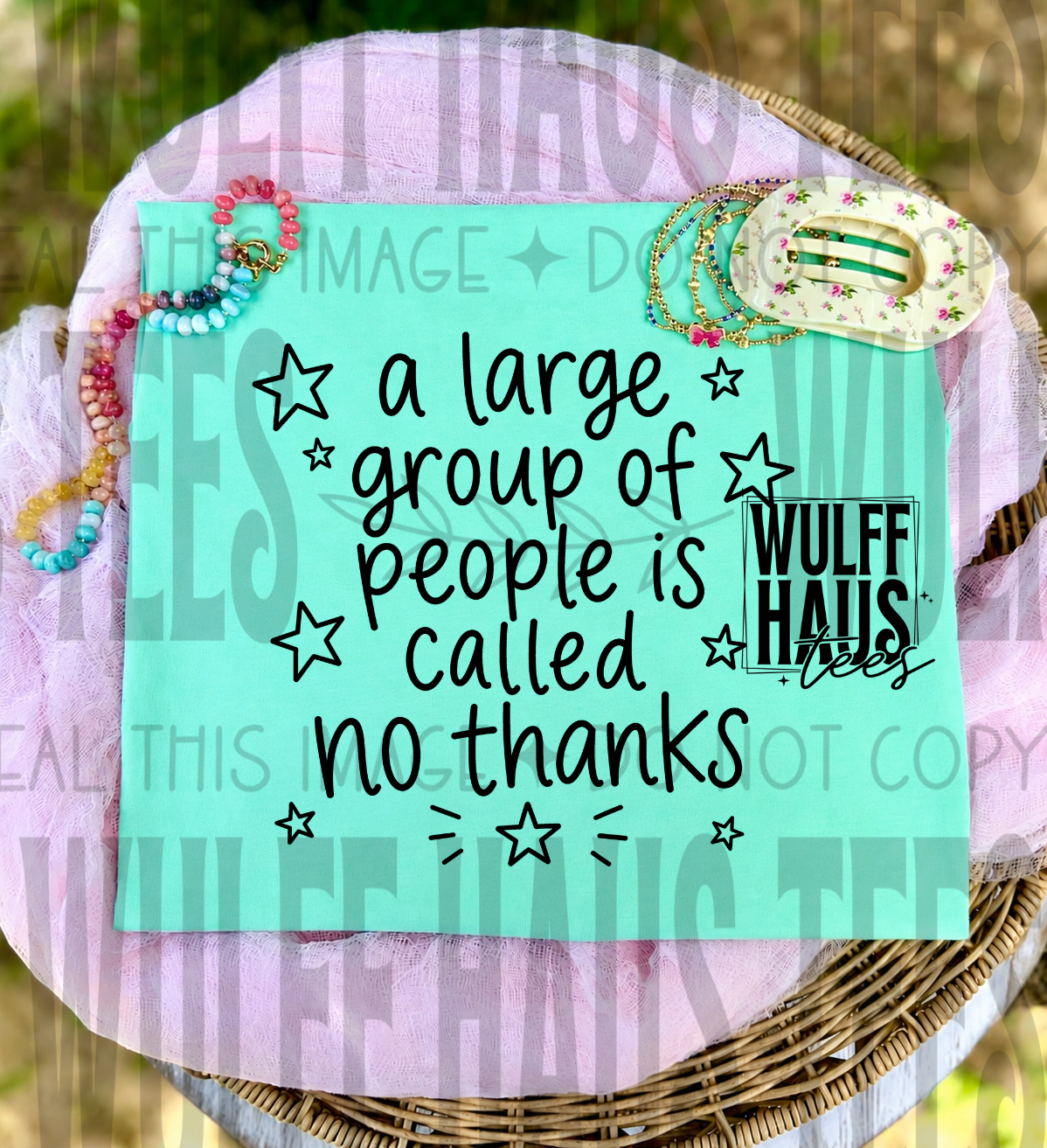 A large group of people | Tee